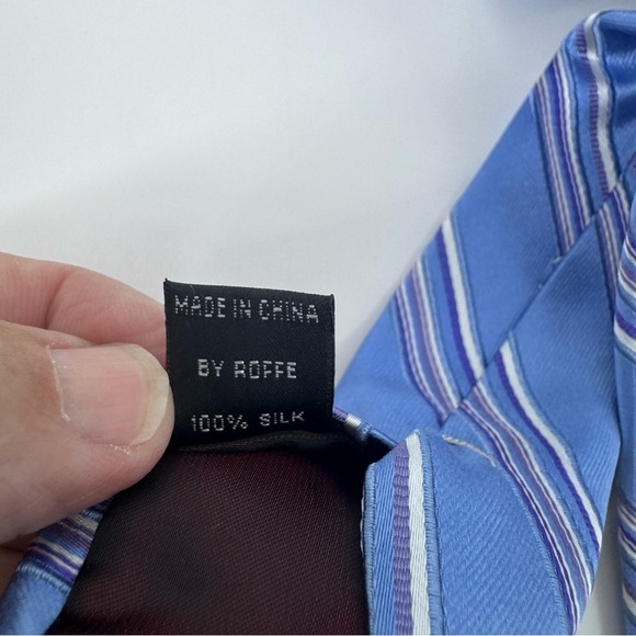 English Laundry Blue and White Striped Silk Tie - Picture 4 of 8